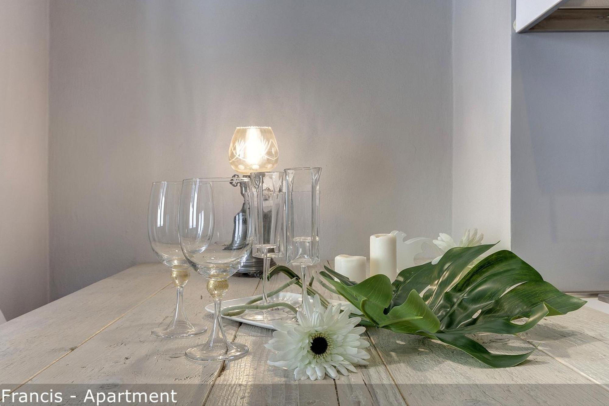 Jake & Francis Apartments By Mamo Florence Ngoại thất bức ảnh